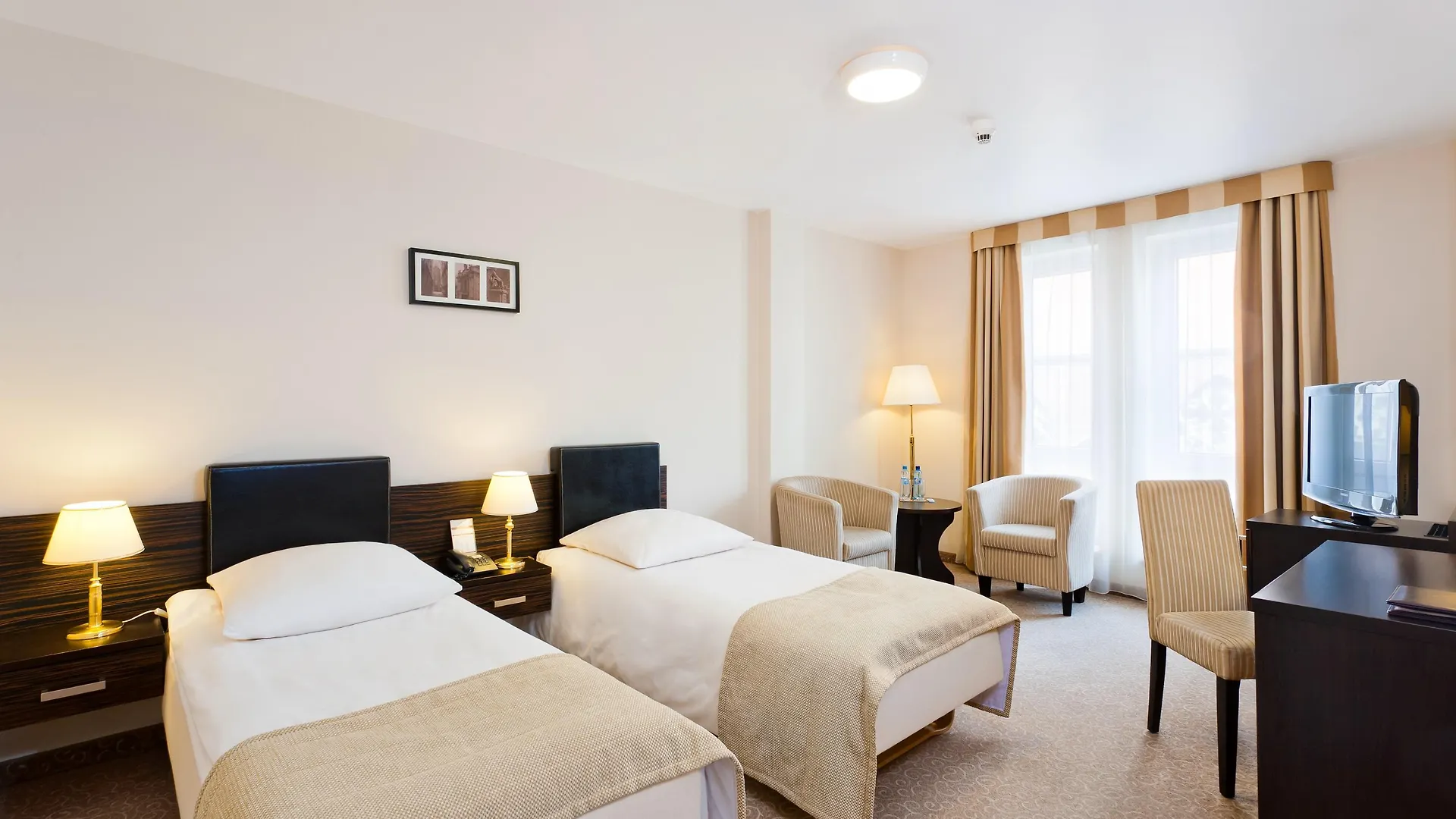 Qubus Hotel Wroclaw 4*,